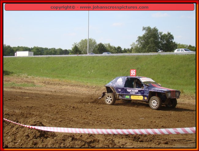 2009TIE-A-006.JPG