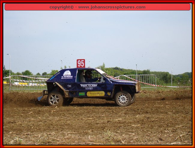 2009TIE-A-044.JPG
