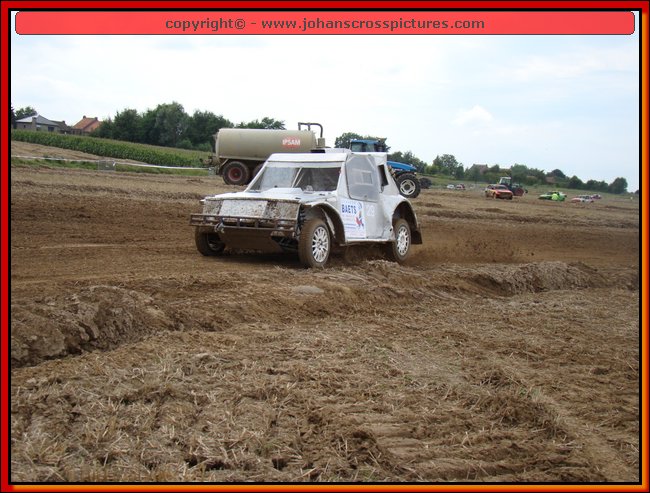 2010ROO-A-024.JPG
