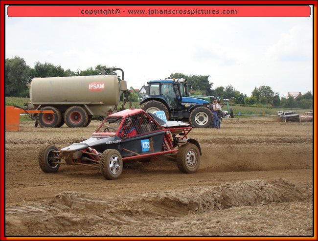 2010ROO-A-044.JPG