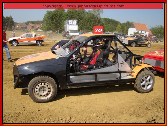 2011BEK-AX-001.JPG