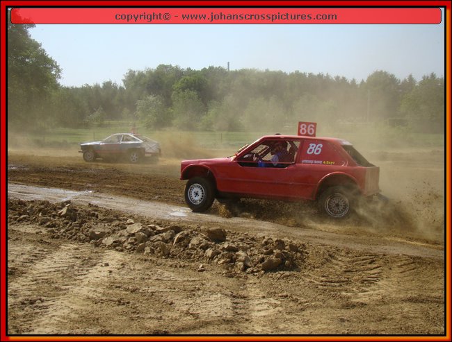 2011BEK-AX-005.JPG