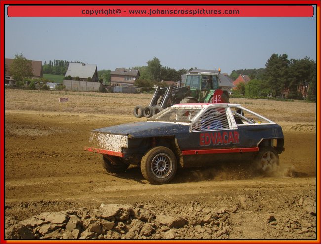 2011BEK-AX-014.JPG