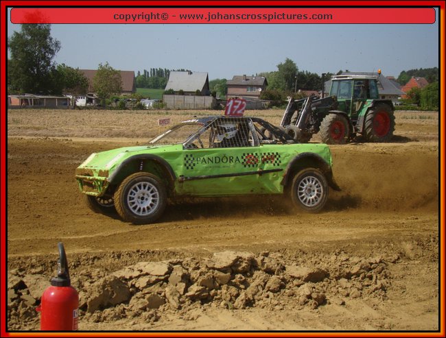 2011BEK-AX-018.JPG