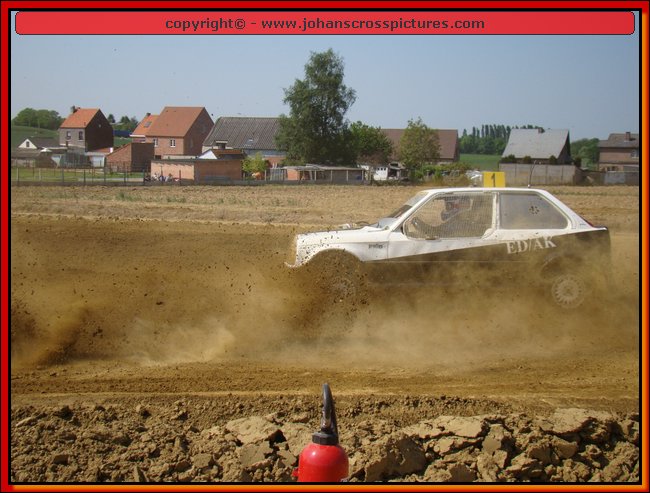 2011BEK-AX-021.JPG