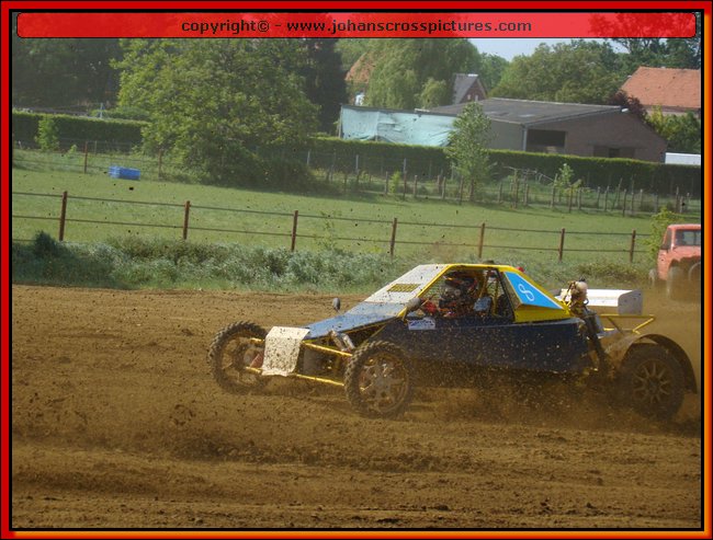 2011BEK-AX-036.JPG