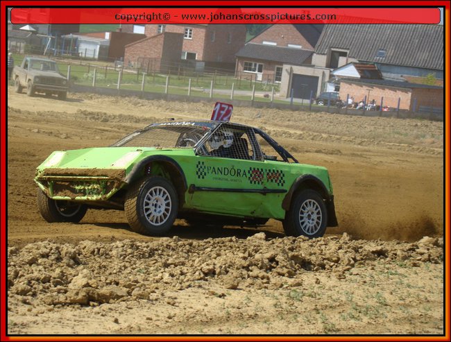 2011BEK-AX-039.JPG