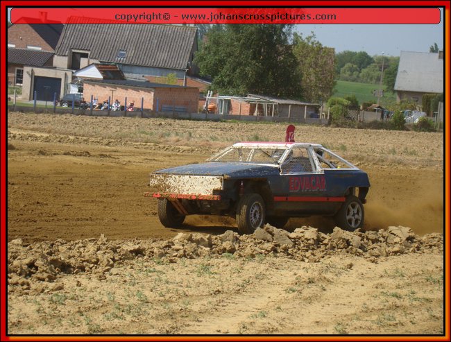 2011BEK-AX-042.JPG