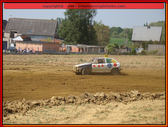 2011BEK-AX-043.JPG