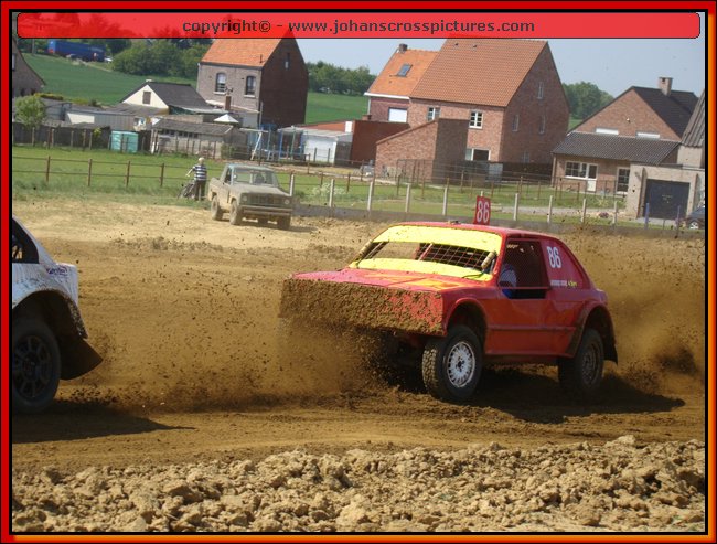 2011BEK-AX-045.JPG