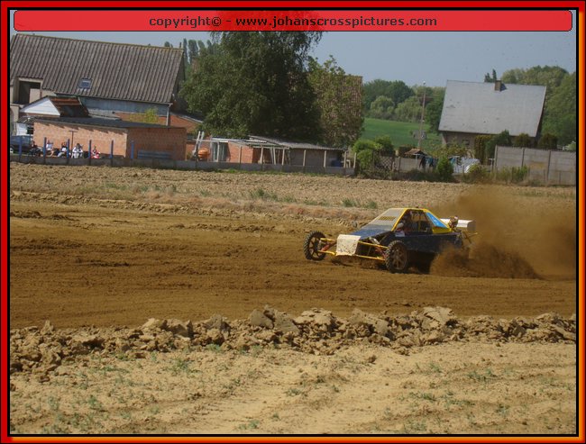 2011BEK-AX-055.JPG