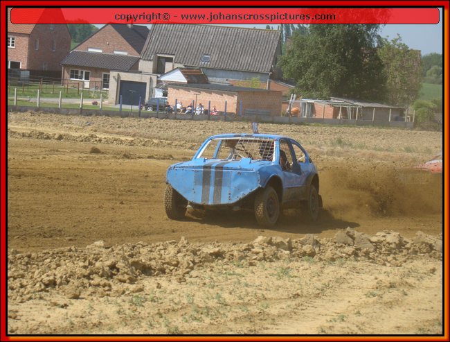 2011BEK-AX-057.JPG