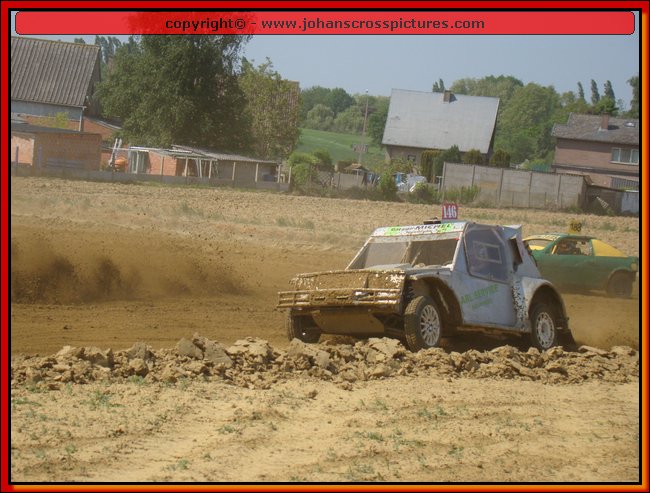 2011BEK-AX-058.JPG