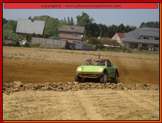 2011BEK-AX-064.JPG