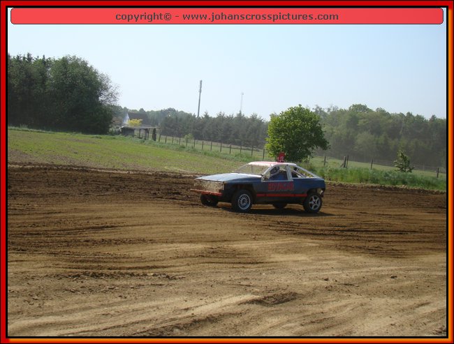 2011BEK-AX-086.JPG