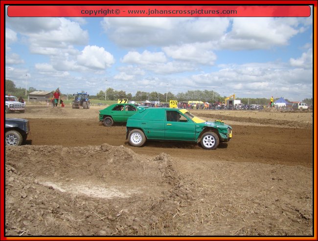 2011BIE-A-007.JPG