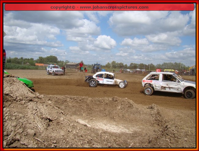 2011BIE-A-008.JPG
