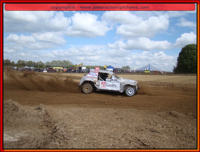 2011BIE-A-013.JPG