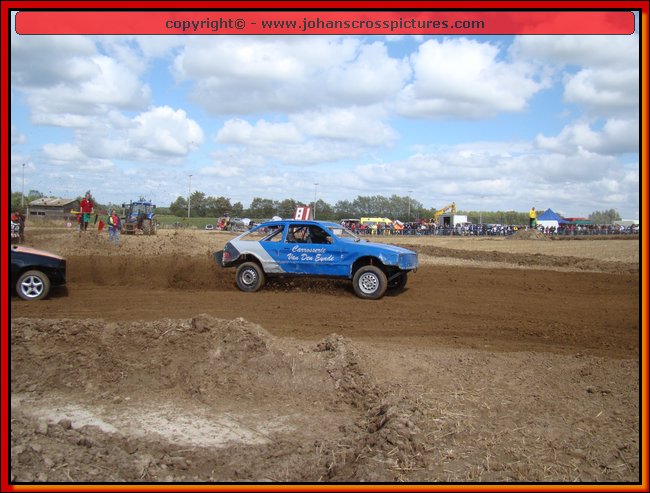 2011BIE-A-014.JPG