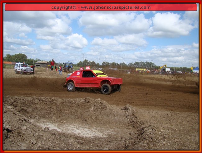 2011BIE-A-015.JPG