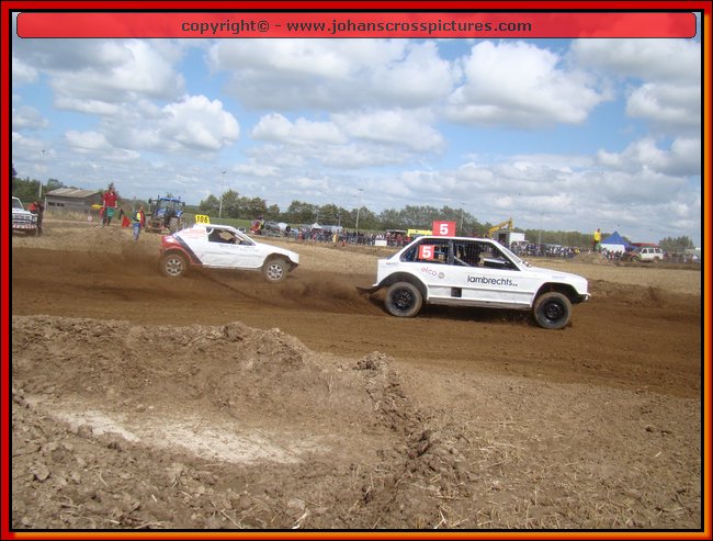 2011BIE-A-017.JPG