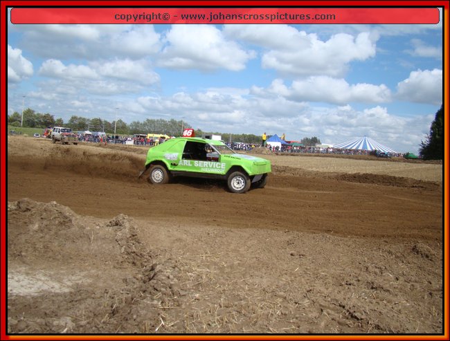 2011BIE-A-027.JPG