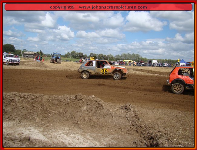 2011BIE-A-031.JPG