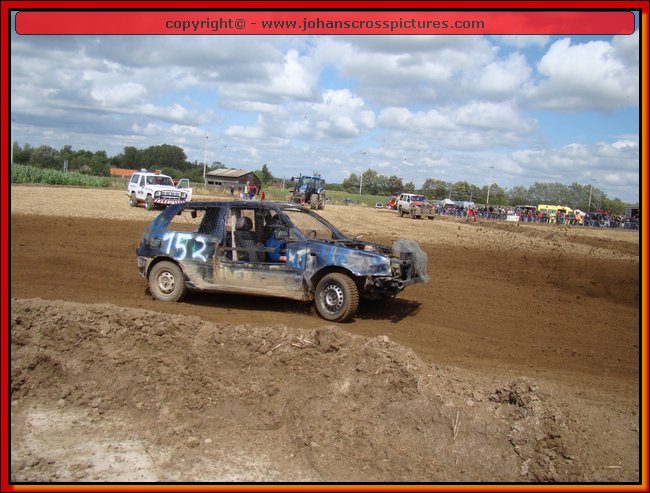 2011BIE-A-035.JPG