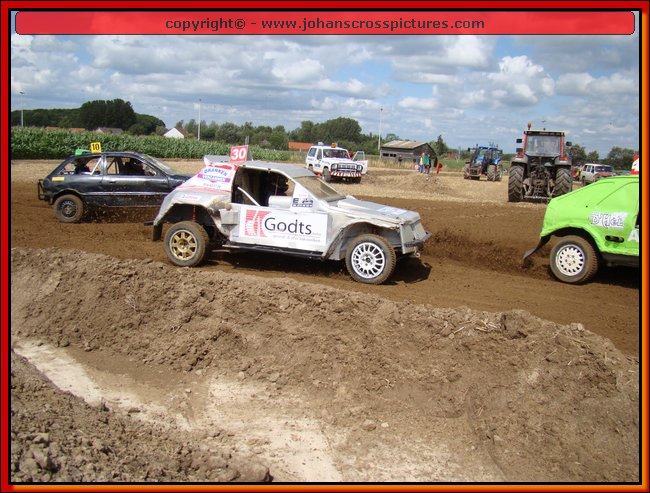 2011BIE-A-037.JPG