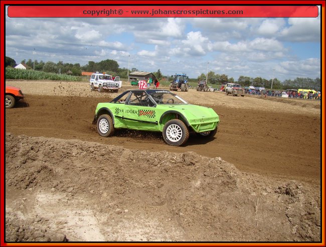 2011BIE-A-042.JPG