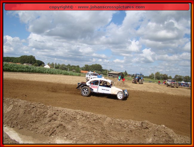 2011BIE-A-044.JPG