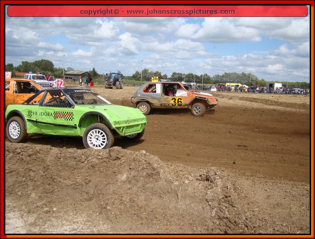 2011BIE-A-050.JPG