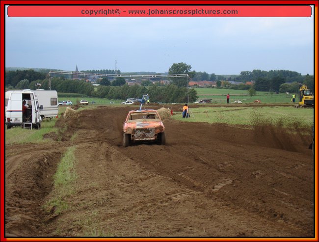 2011SCH-A-008.JPG