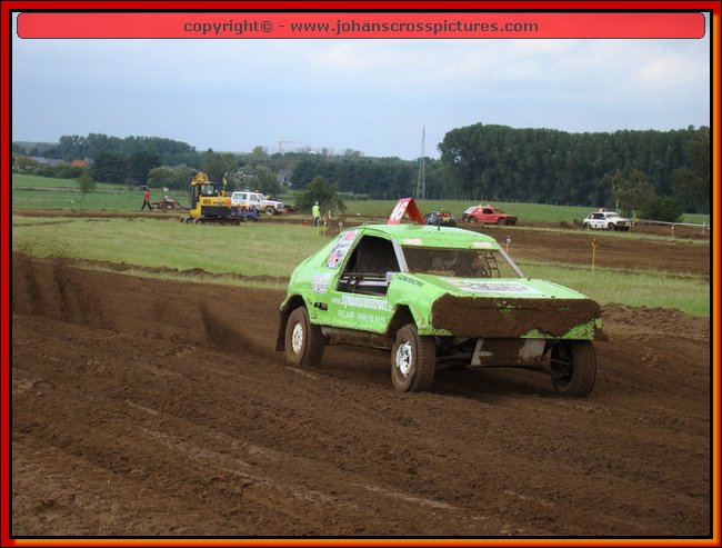 2011SCH-A-009.JPG