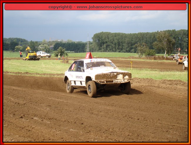 2011SCH-A-033.JPG