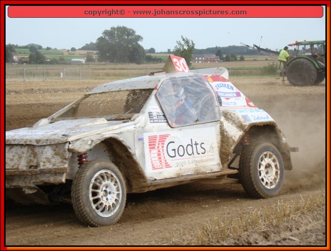 2012LAN-A-141.JPG