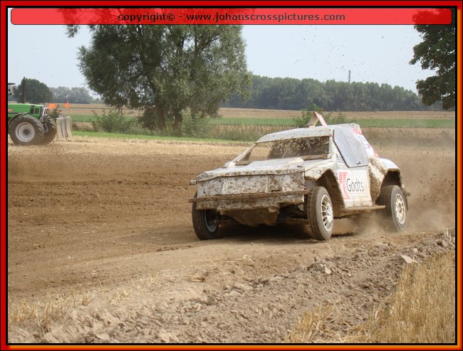 2012LAN-A-168.JPG