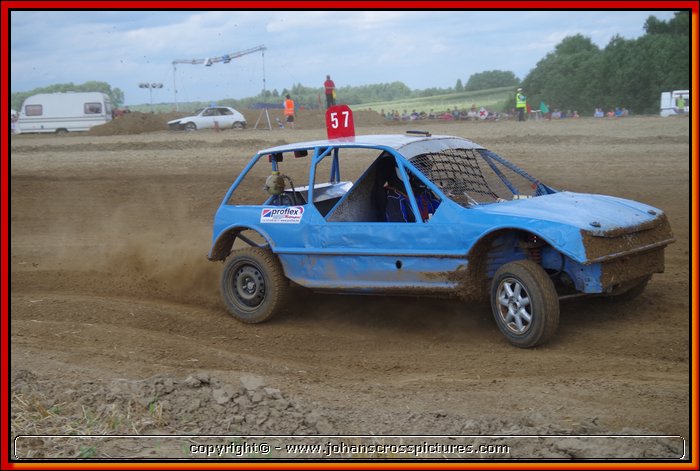 2013SCH-AX-020.JPG
