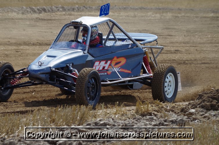 2014OUT-AX-021.JPG