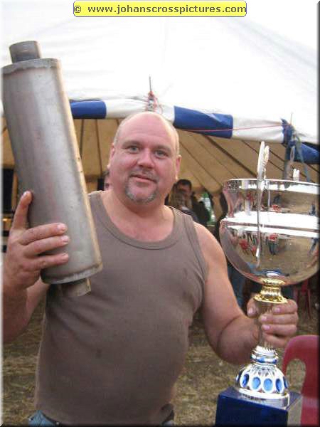 Nicky cross 725.jpg
