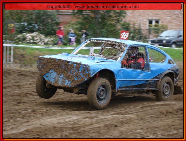2011LIN-A-007.JPG