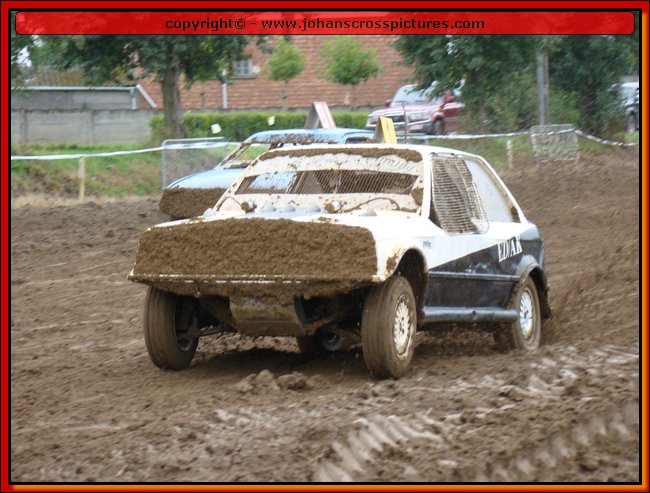 2011LIN-A-020.JPG