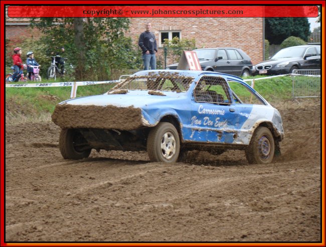2011LIN-A-036.JPG